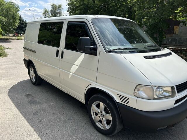 Белый Фольксваген Transporter, объемом двигателя 2.5 л и пробегом 325 тыс. км за 7000 $, фото 1 на Automoto.ua