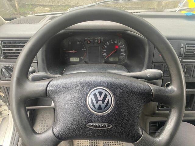 Белый Фольксваген Transporter, объемом двигателя 2.5 л и пробегом 275 тыс. км за 4500 $, фото 7 на Automoto.ua