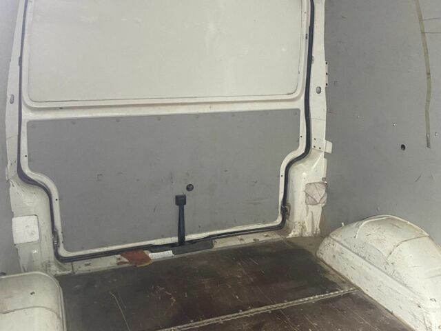 Белый Фольксваген Transporter, объемом двигателя 2.5 л и пробегом 275 тыс. км за 4500 $, фото 4 на Automoto.ua