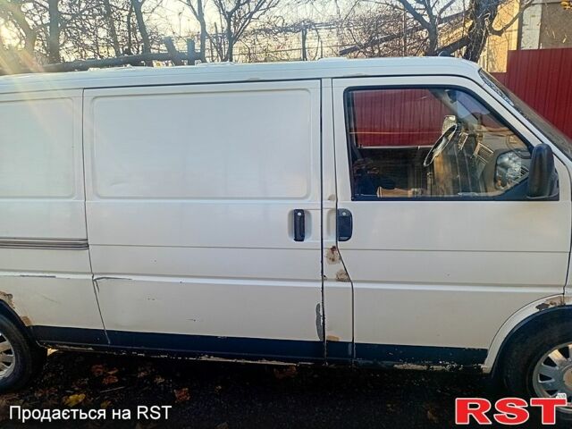 Белый Фольксваген Transporter, объемом двигателя 2.5 л и пробегом 0 тыс. км за 3850 $, фото 1 на Automoto.ua