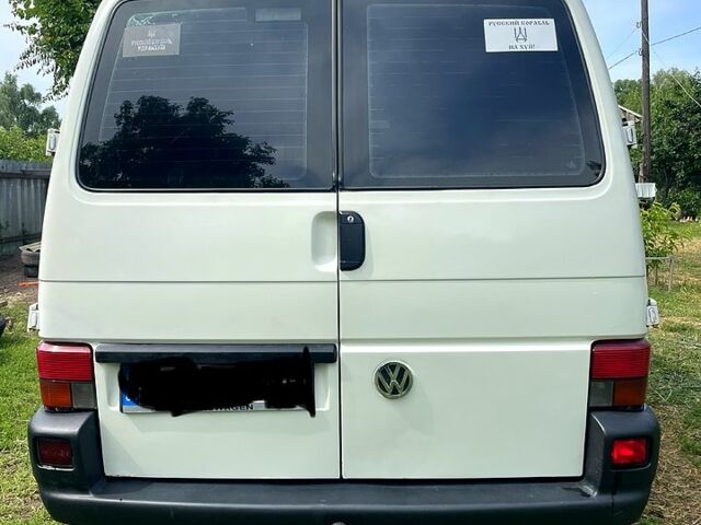 Белый Фольксваген Transporter, объемом двигателя 2.5 л и пробегом 600 тыс. км за 6000 $, фото 4 на Automoto.ua