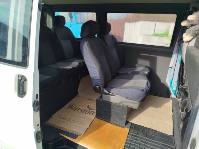 Белый Фольксваген Transporter, объемом двигателя 2.5 л и пробегом 430 тыс. км за 5350 $, фото 2 на Automoto.ua