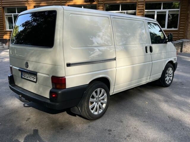 Белый Фольксваген Transporter, объемом двигателя 2.5 л и пробегом 400 тыс. км за 7668 $, фото 3 на Automoto.ua
