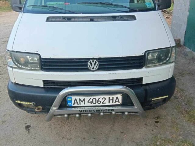 Білий Фольксваген Transporter, об'ємом двигуна 2.5 л та пробігом 350 тис. км за 5200 $, фото 13 на Automoto.ua