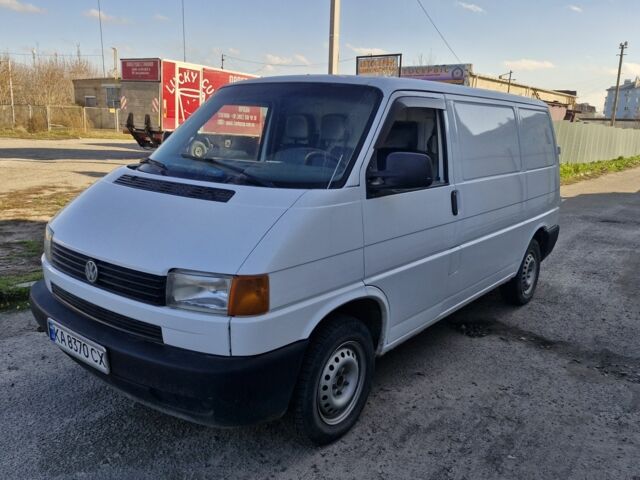 Белый Фольксваген Transporter, объемом двигателя 2.5 л и пробегом 432 тыс. км за 3800 $, фото 2 на Automoto.ua