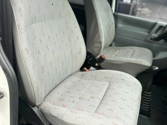 Білий Фольксваген Transporter, об'ємом двигуна 1.9 л та пробігом 295 тис. км за 5800 $, фото 9 на Automoto.ua