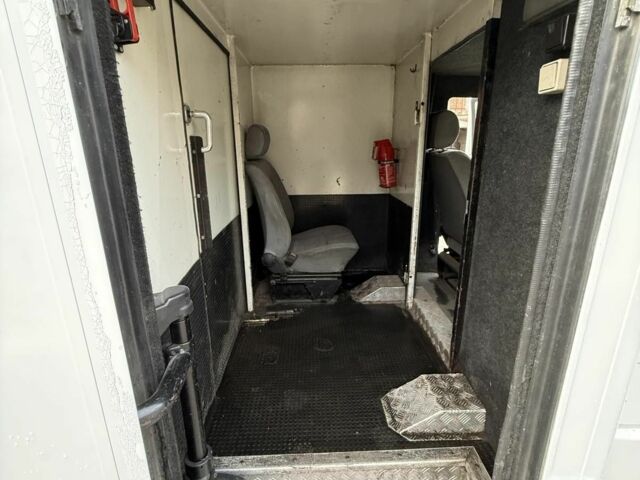 Белый Фольксваген Transporter, объемом двигателя 2.5 л и пробегом 263 тыс. км за 6000 $, фото 8 на Automoto.ua