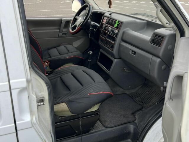 Фольксваген Transporter 2001 в Киеве на Automoto.ua Белый Фольксваген Transporter, объемом двигателя 2.5 л и пробегом 350 тыс. км за 4900 $, фото 9 на Automoto.ua