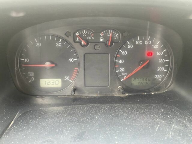 Белый Фольксваген Transporter, объемом двигателя 2.5 л и пробегом 275 тыс. км за 4500 $, фото 2 на Automoto.ua