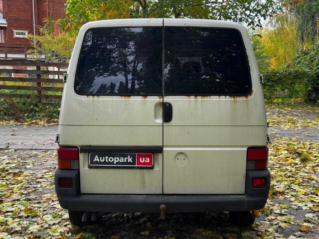 Фольксваген Transporter 2001 в Киеве на Automoto.ua Белый Фольксваген Transporter, объемом двигателя 2.5 л и пробегом 450 тыс. км за 4290 $, фото 7 на Automoto.ua