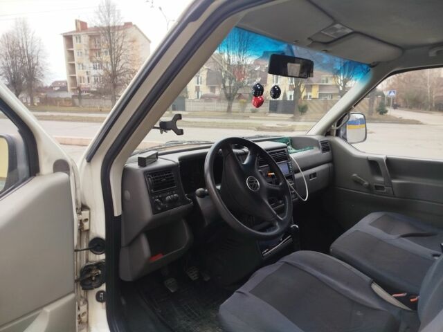 Білий Фольксваген Transporter, об'ємом двигуна 2.5 л та пробігом 416 тис. км за 6800 $, фото 6 на Automoto.ua