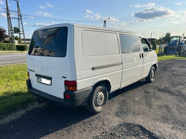 Белый Фольксваген Transporter, объемом двигателя 2.5 л и пробегом 460 тыс. км за 5750 $, фото 2 на Automoto.ua