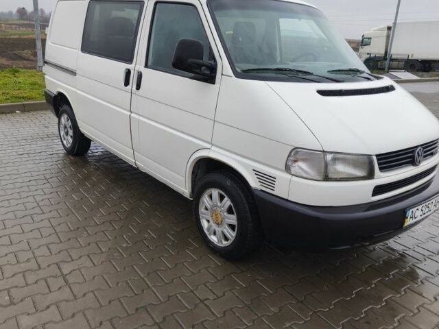 Белый Фольксваген Transporter, объемом двигателя 2 л и пробегом 290 тыс. км за 5800 $, фото 1 на Automoto.ua