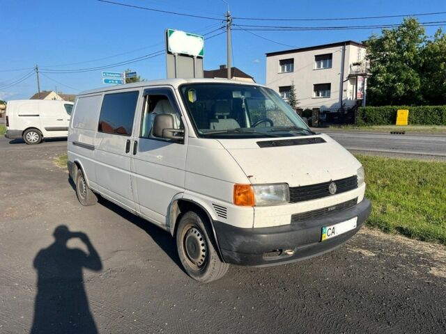 Белый Фольксваген Transporter, объемом двигателя 2.5 л и пробегом 460 тыс. км за 5750 $, фото 1 на Automoto.ua
