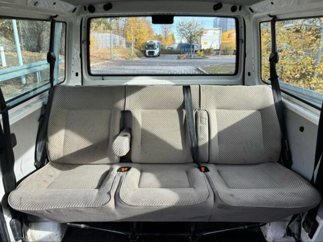 Білий Фольксваген Transporter, об'ємом двигуна 0 л та пробігом 200 тис. км за 3572 $, фото 5 на Automoto.ua