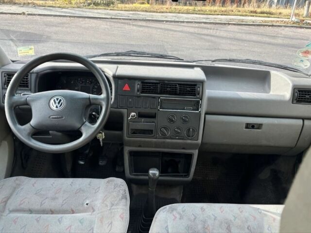 Білий Фольксваген Transporter, об'ємом двигуна 0 л та пробігом 200 тис. км за 3572 $, фото 1 на Automoto.ua