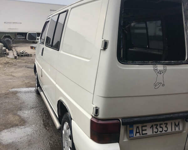 Белый Фольксваген Transporter, объемом двигателя 2.5 л и пробегом 567 тыс. км за 7498 $, фото 8 на Automoto.ua