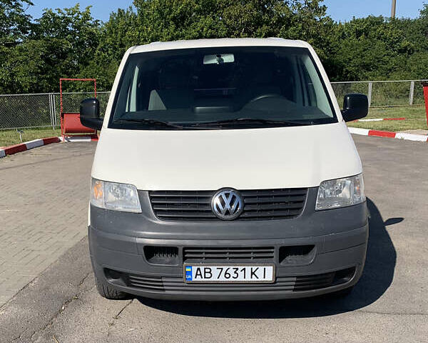 Білий Фольксваген Transporter, об'ємом двигуна 1.9 л та пробігом 296 тис. км за 5900 $, фото 1 на Automoto.ua