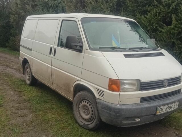 Белый Фольксваген Transporter, объемом двигателя 2.5 л и пробегом 492 тыс. км за 4000 $, фото 1 на Automoto.ua