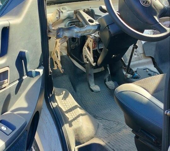 Білий Фольксваген Transporter, об'ємом двигуна 2.5 л та пробігом 280 тис. км за 3500 $, фото 8 на Automoto.ua