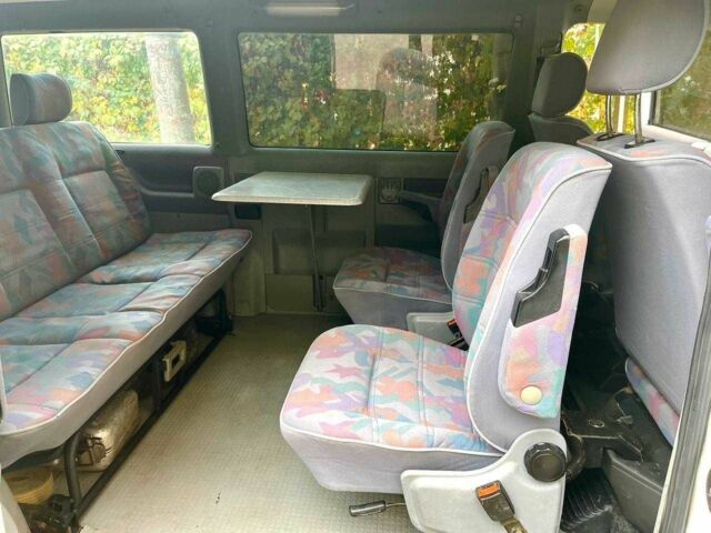 Фольксваген Transporter 2003 в Харькове на Automoto.ua Белый Фольксваген Transporter, объемом двигателя 2.5 л и пробегом 300 тыс. км за 5800 $, фото 5 на Automoto.ua