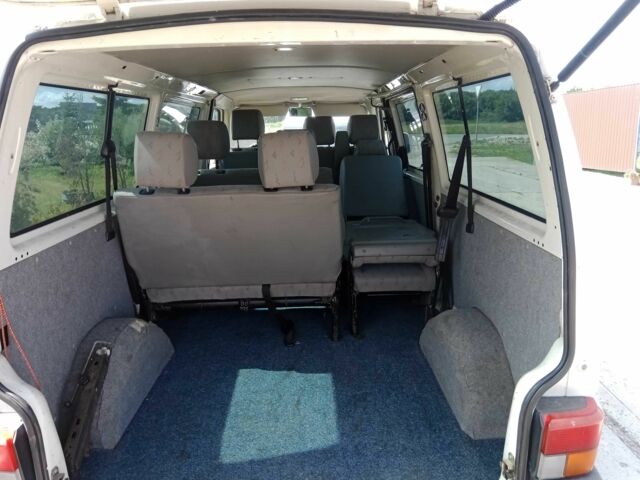 Білий Фольксваген Transporter, об'ємом двигуна 2.5 л та пробігом 416 тис. км за 3900 $, фото 2 на Automoto.ua