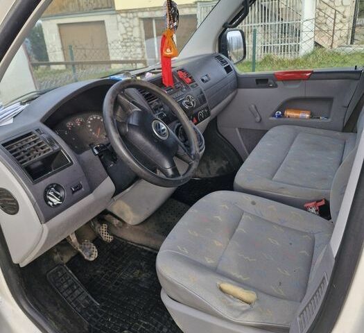 Білий Фольксваген Transporter, об'ємом двигуна 1.9 л та пробігом 611 тис. км за 2250 $, фото 5 на Automoto.ua