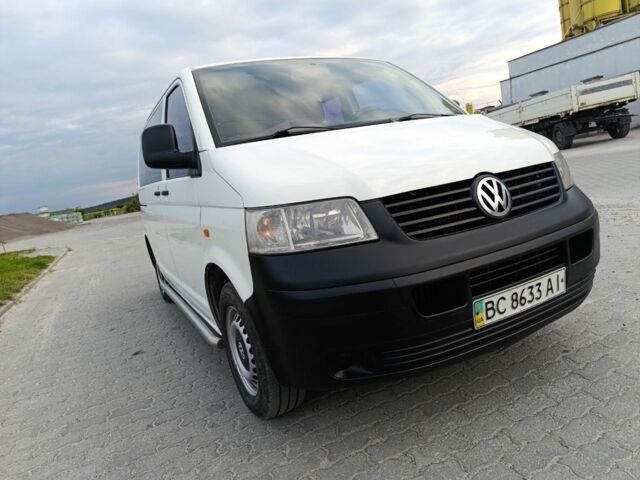 Білий Фольксваген Transporter, об'ємом двигуна 1.9 л та пробігом 423 тис. км за 5099 $, фото 1 на Automoto.ua