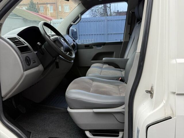 Белый Фольксваген Transporter, объемом двигателя 0 л и пробегом 300 тыс. км за 7700 $, фото 10 на Automoto.ua