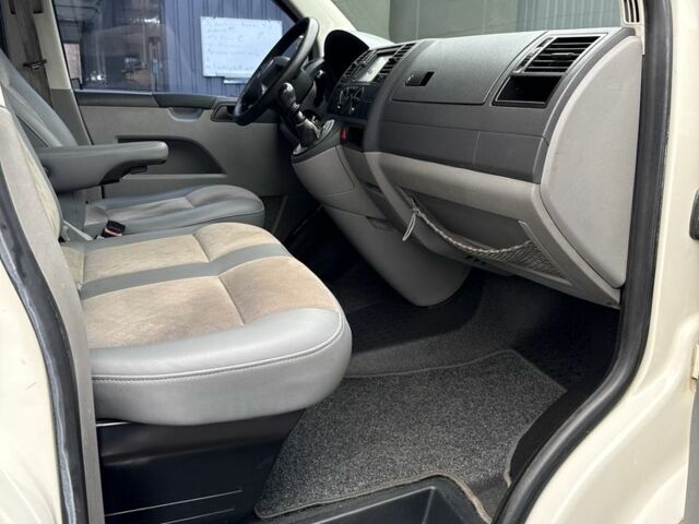 Белый Фольксваген Transporter, объемом двигателя 0 л и пробегом 300 тыс. км за 7700 $, фото 21 на Automoto.ua