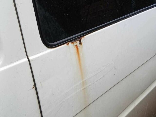 Белый Фольксваген Transporter, объемом двигателя 2.5 л и пробегом 469 тыс. км за 4600 $, фото 9 на Automoto.ua