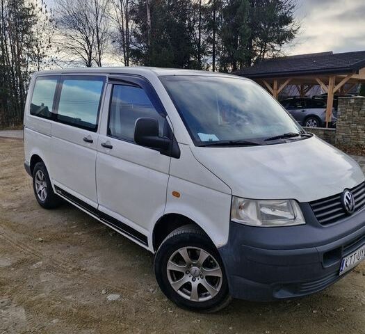 Белый Фольксваген Transporter, объемом двигателя 2 л и пробегом 300 тыс. км за 2000 $, фото 2 на Automoto.ua