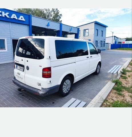 Білий Фольксваген Transporter, об'ємом двигуна 2.5 л та пробігом 375 тис. км за 7000 $, фото 1 на Automoto.ua