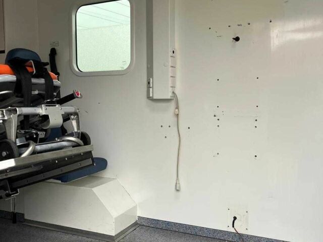 Белый Фольксваген Transporter, объемом двигателя 2.5 л и пробегом 430 тыс. км за 5839 $, фото 7 на Automoto.ua