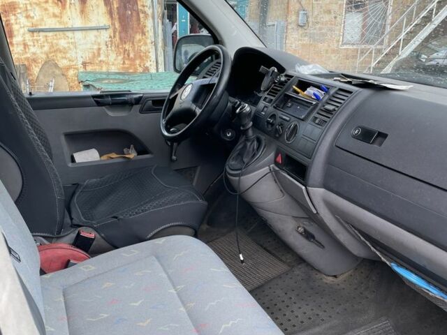 Белый Фольксваген Transporter, объемом двигателя 1.9 л и пробегом 260 тыс. км за 4000 $, фото 4 на Automoto.ua