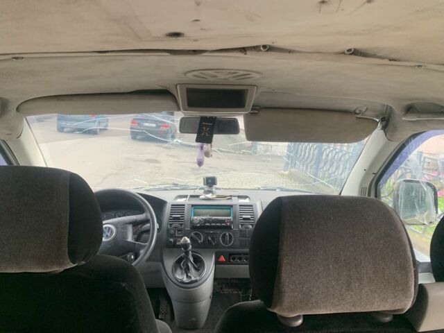 Белый Фольксваген Transporter, объемом двигателя 2.5 л и пробегом 427 тыс. км за 4200 $, фото 4 на Automoto.ua