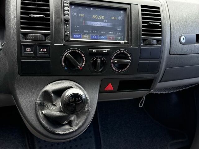 Белый Фольксваген Transporter, объемом двигателя 0 л и пробегом 300 тыс. км за 7700 $, фото 11 на Automoto.ua