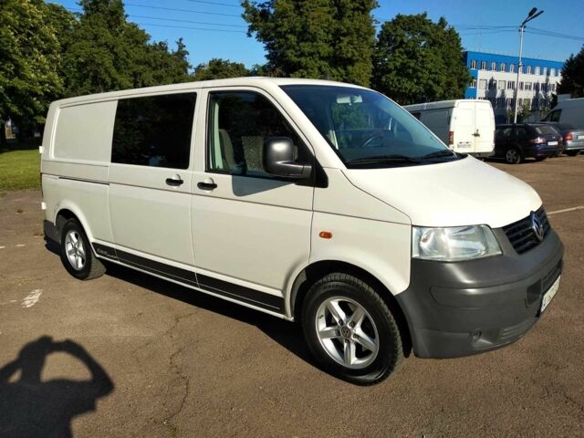 Білий Фольксваген Transporter, об'ємом двигуна 2.5 л та пробігом 287 тис. км за 6700 $, фото 1 на Automoto.ua