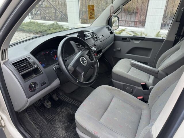 Белый Фольксваген Transporter, объемом двигателя 1.9 л и пробегом 290 тыс. км за 5999 $, фото 6 на Automoto.ua