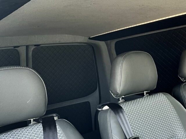 Білий Фольксваген Transporter, об'ємом двигуна 1.9 л та пробігом 180 тис. км за 12500 $, фото 7 на Automoto.ua