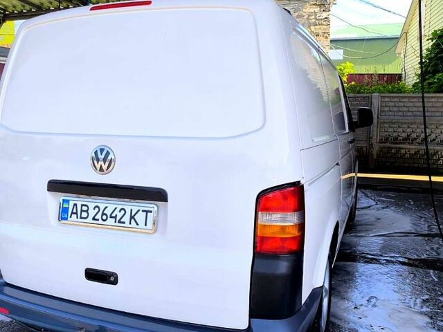 Белый Фольксваген Transporter, объемом двигателя 1.9 л и пробегом 350 тыс. км за 5200 $, фото 1 на Automoto.ua