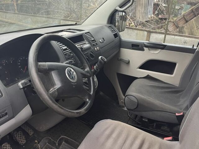 Білий Фольксваген Transporter, об'ємом двигуна 1.9 л та пробігом 267 тис. км за 7300 $, фото 4 на Automoto.ua