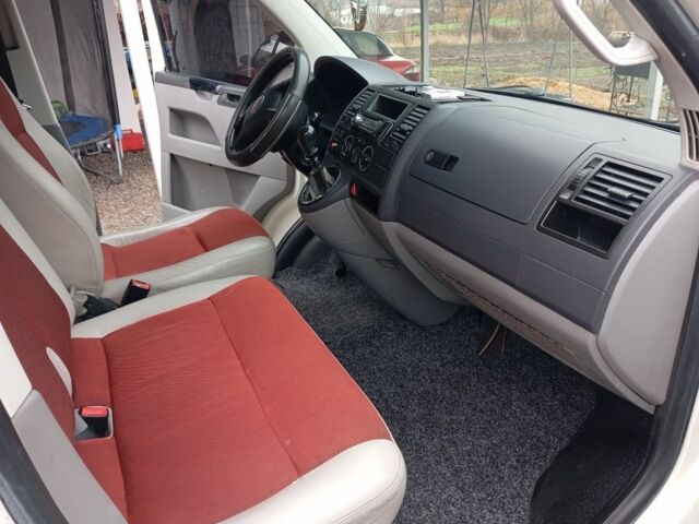 Білий Фольксваген Transporter, об'ємом двигуна 2 л та пробігом 330 тис. км за 6500 $, фото 6 на Automoto.ua