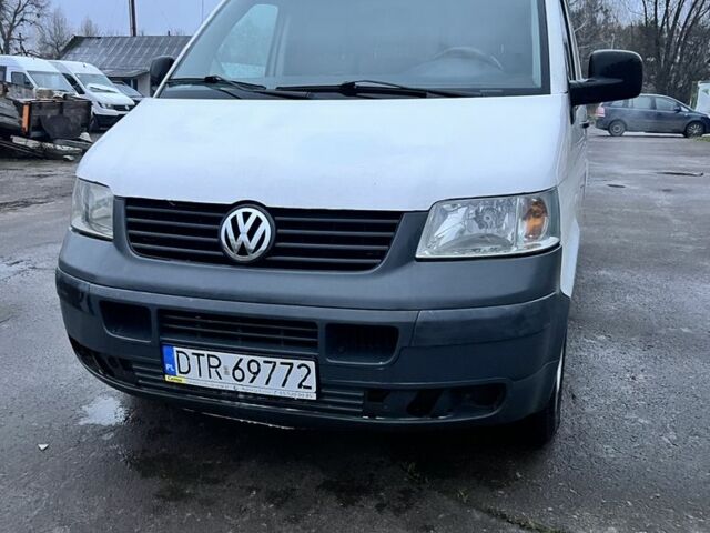 Белый Фольксваген Transporter, объемом двигателя 1.9 л и пробегом 350 тыс. км за 3700 $, фото 1 на Automoto.ua