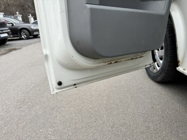 Белый Фольксваген Transporter, объемом двигателя 1.9 л и пробегом 290 тыс. км за 5999 $, фото 11 на Automoto.ua