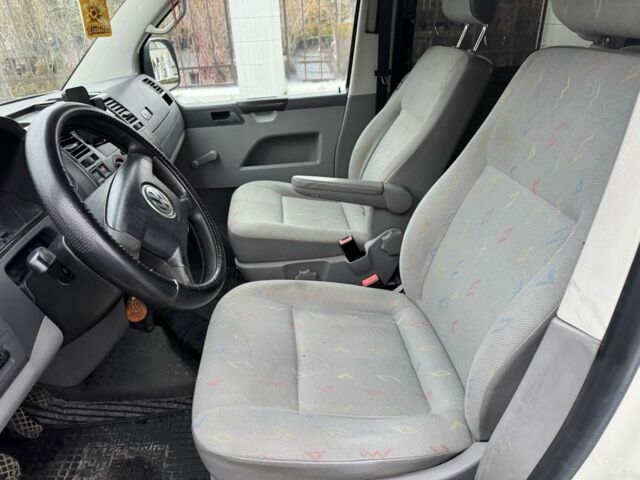 Белый Фольксваген Transporter, объемом двигателя 1.9 л и пробегом 290 тыс. км за 5999 $, фото 12 на Automoto.ua