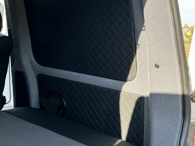 Білий Фольксваген Transporter, об'ємом двигуна 1.9 л та пробігом 180 тис. км за 12500 $, фото 14 на Automoto.ua