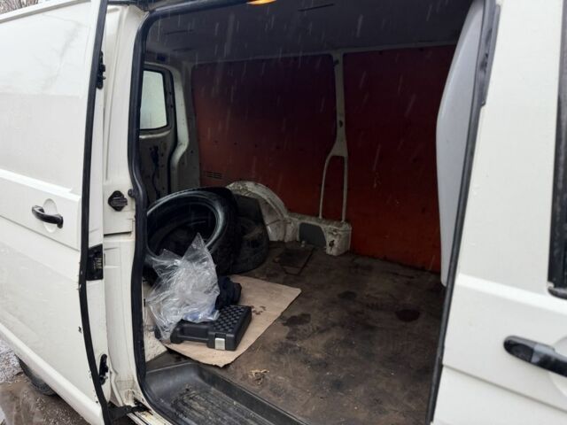 Білий Фольксваген Transporter, об'ємом двигуна 0 л та пробігом 350 тис. км за 3300 $, фото 9 на Automoto.ua