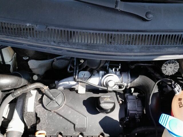 Белый Фольксваген Transporter, объемом двигателя 1.9 л и пробегом 350 тыс. км за 9300 $, фото 5 на Automoto.ua