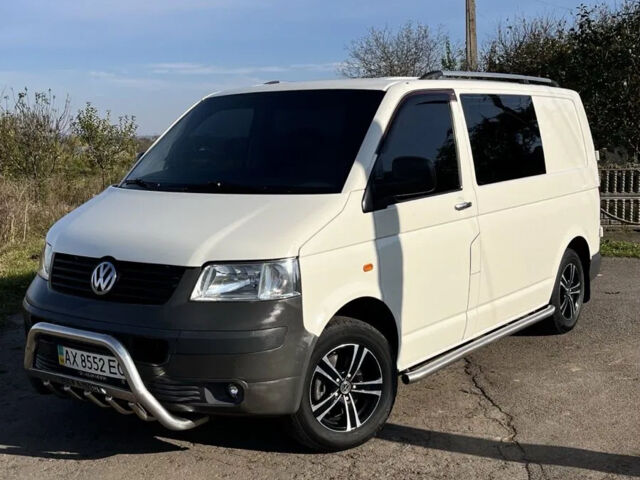 Білий Фольксваген Transporter, об'ємом двигуна 1.9 л та пробігом 180 тис. км за 12500 $, фото 2 на Automoto.ua